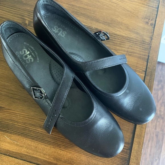 SAS Black Mary Jane Flats - Picture 3 of 8